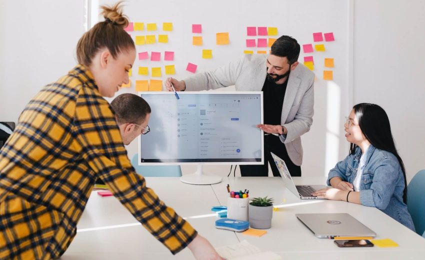 Mastering the UAE Job Market in 2024
